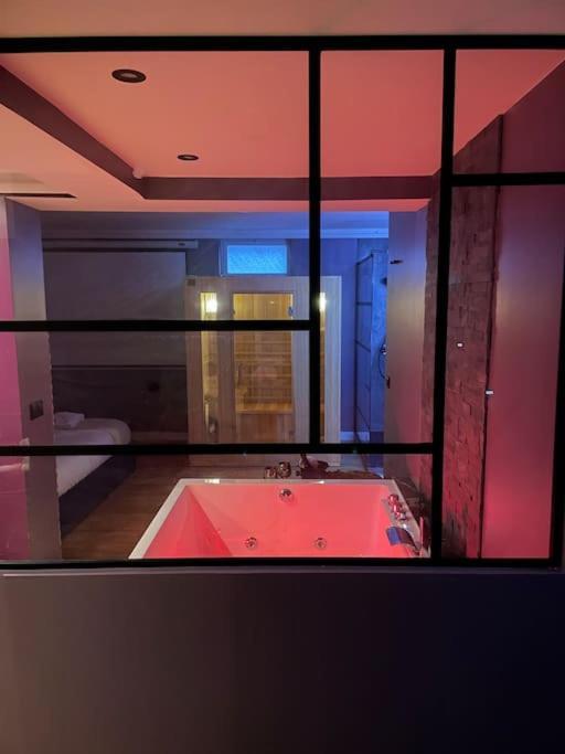 Le Cocon Des Granges - Suite Sauna Jaccuzi Spa Bonnieres-sur-Seine エクステリア 写真