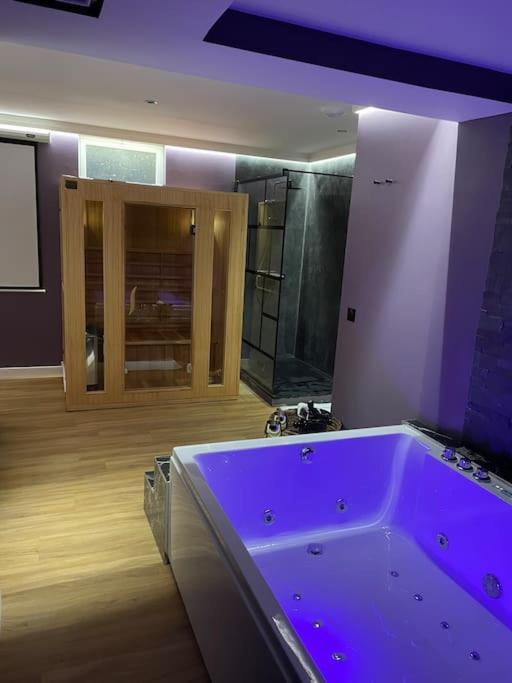 Le Cocon Des Granges - Suite Sauna Jaccuzi Spa Bonnieres-sur-Seine エクステリア 写真
