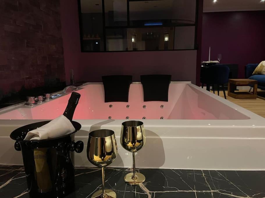 Le Cocon Des Granges - Suite Sauna Jaccuzi Spa Bonnieres-sur-Seine エクステリア 写真